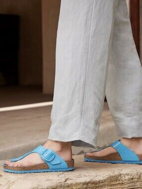 Birkenstock Gizeh Big Buckle Patent Leather Sandal in High Shine Sky Blue